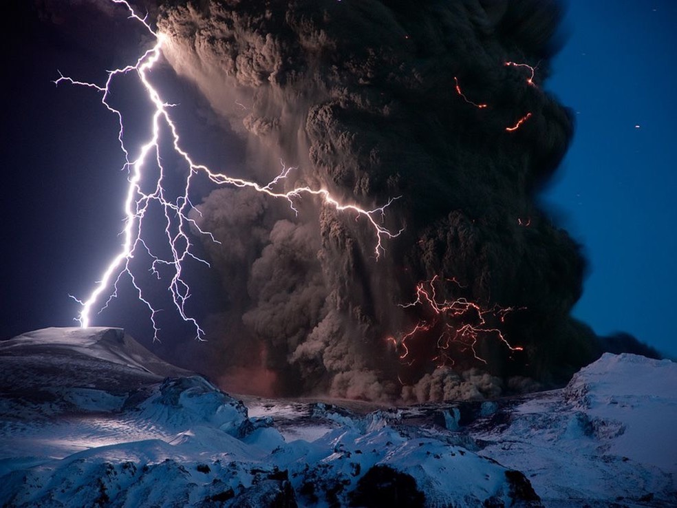 eyjafjallajokull-volcano_med_hr