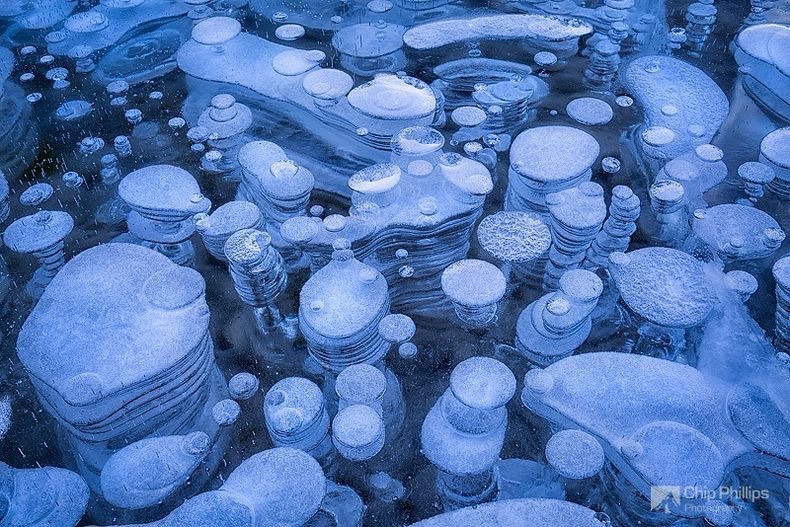 frozen-air-bubbles-in-abrah_med_hr